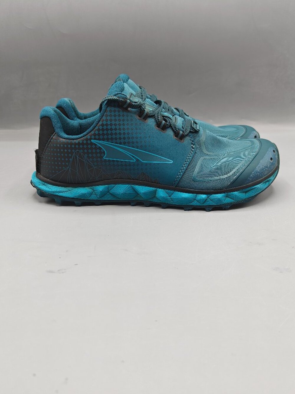 Altra Superior 4.5 Women's Trail Running Shoes AL0A4VR4414 Capri Breeze Size 7
